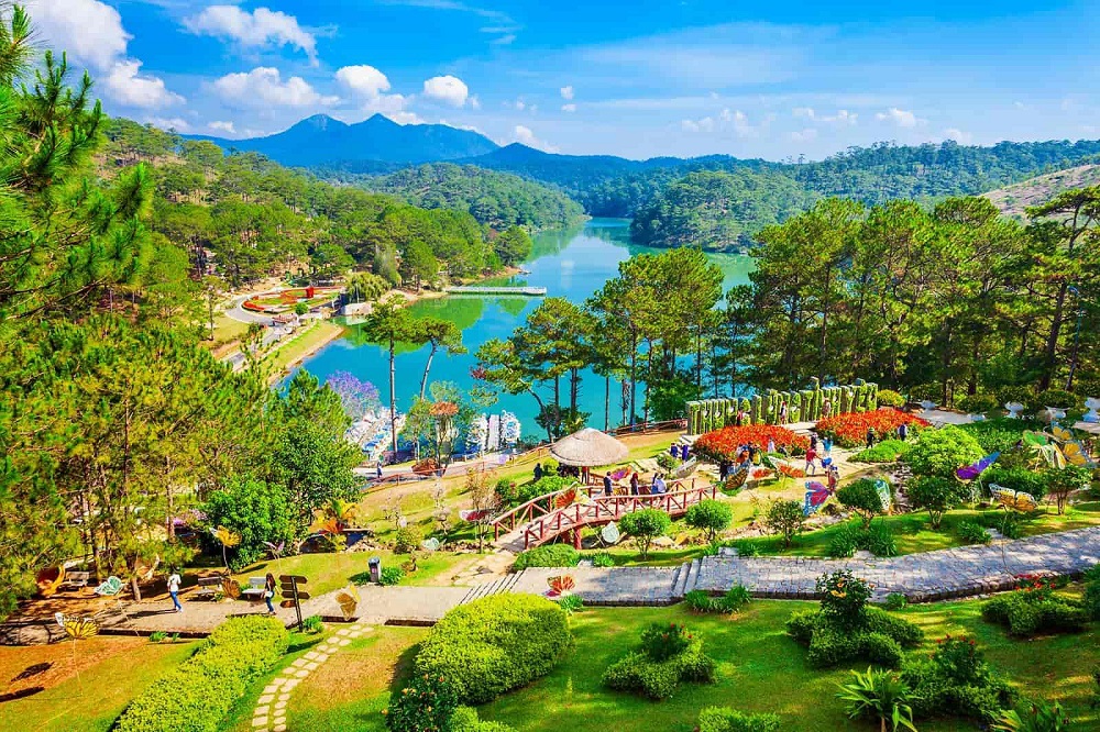HÈ NÀY ĐẾN VỚI BIỂN, RỪNG ,NGÀN HOA VÀ CAO NGUYÊN DẢI ĐẤT MIỀN NAM TRUNG BỘ KHỞI HÀNH TỪ HÀ NỘI - NHA TRANG – ĐÀ LẠT TOUR 5 NGÀY 4 ĐÊM BAY CHỦ NHẬT HÀNG TUẦN 