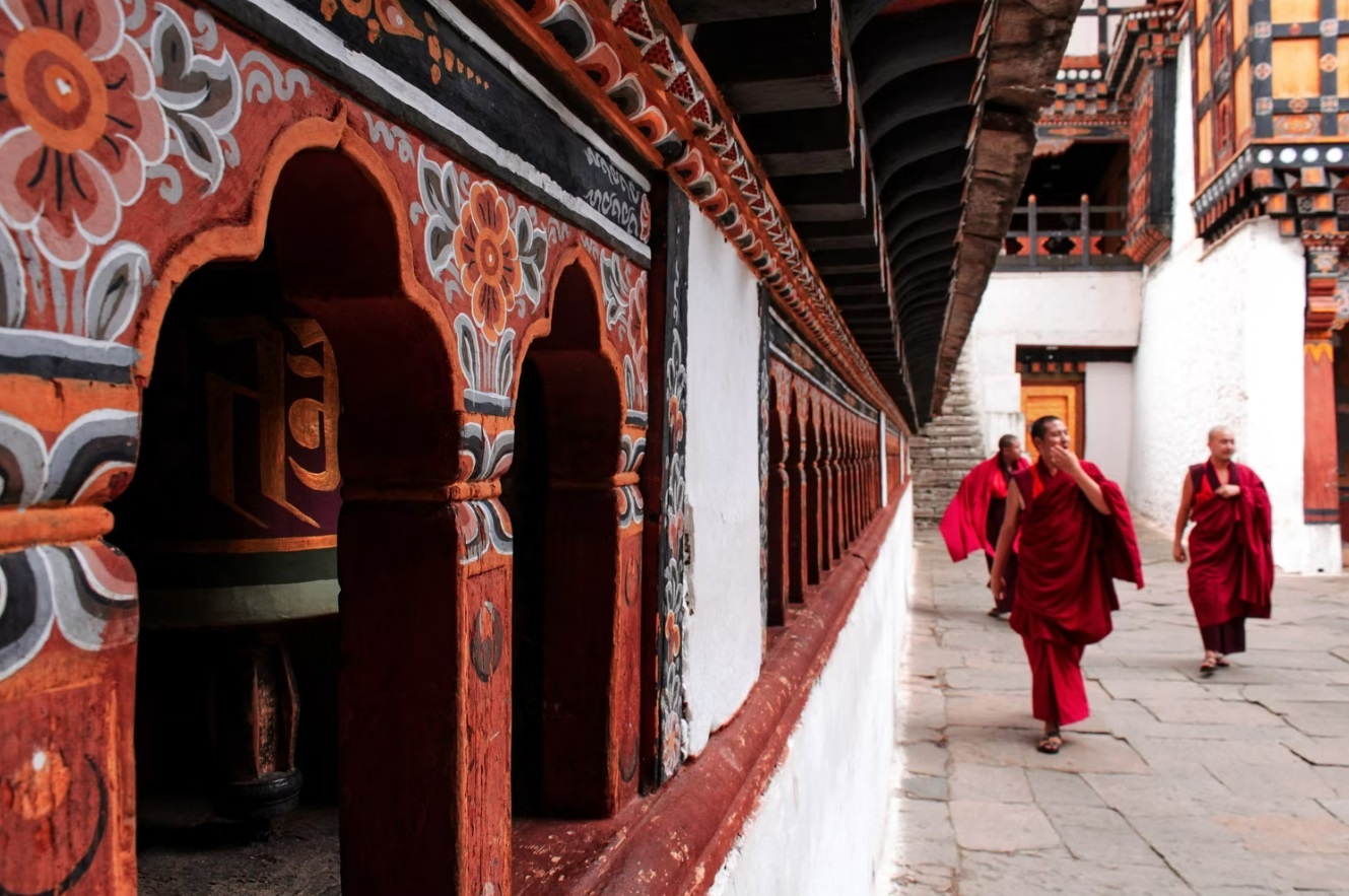HÀNH TRÌNH ĐẶC BIỆT CHARTER BAY THẲNG TỚI BHUTAN DỊP LỄ 30.4 -1.5 BHUTAN NƠI HẠNH PHÚC ĐƯỢC ĐỊNH NGHĨA BẰNG NHỮNG ĐIỀU GIẢN DỊ NHẤT TOUR 5 NGÀY 4 ĐÊM TỪ HÀ NỘI (SUMMIT TRAVEL)